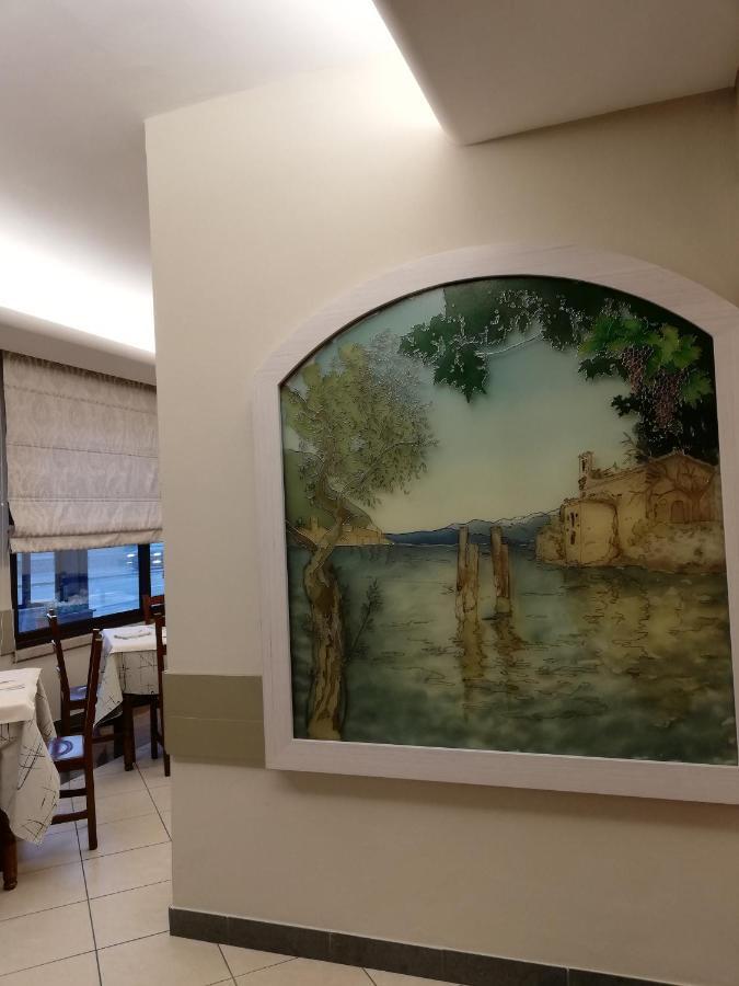 Albergo Villa Eva Костермано Екстериор снимка